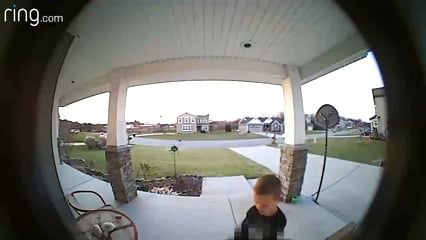 Kid calls his dad on ring doorbell Funny Ring Doorbell Videos, Ring Doorbell Funny, Ring Video Doorbell, Ring Video, People Videos, Kids Rings, Ring Doorbell, Video Doorbell, Funny Tumblr Posts