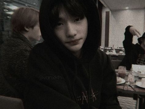 #action Dark Academia Icons, Hyunjin Dark, Hyunjin Icons, Smile Icon, Hyunjin And In, Dark Green Aesthetic, Hair Icon, Red Icons:), Celebrity Look Alike