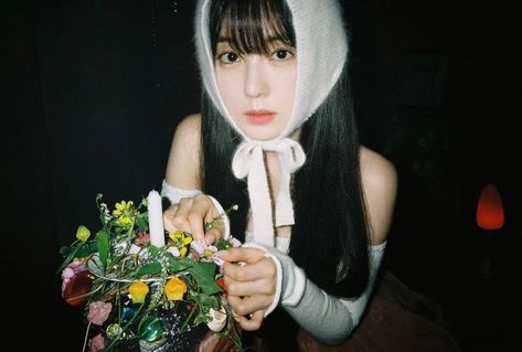 Red Velvet Photoshoot, Red Velvet Irene, Guess Who, Girl Cakes, 인물 사진, Kpop Girl Groups, K Idols, Korean Singer, South Korean Girls