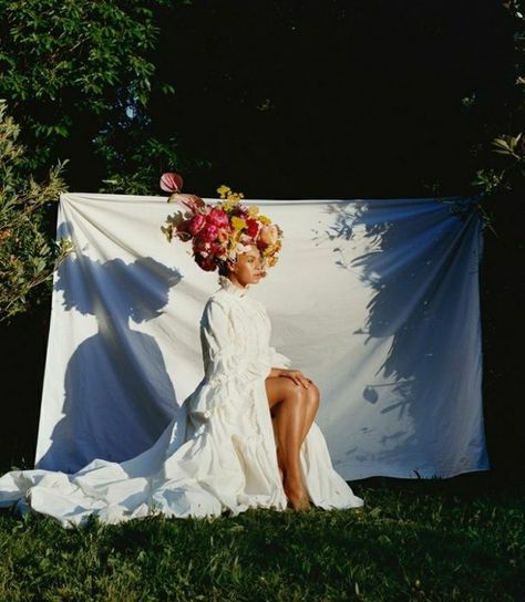 BEYONCE AMERICAN VOGUE SEPTEMBER ’18 ISSUE COVERS Flowers In Her Hair, White Sheet, Beyonce, Her Hair, Lush, Editorial, Vogue, Flowers, Wall