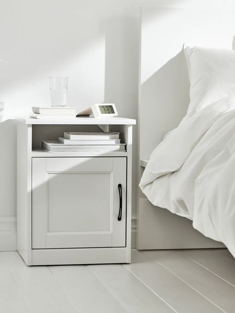 A bedside table with will never leave your side - IKEA Songesand Nightstand, Ikea App, Ikea White, Nightstand White, White Wardrobe, White Bedside Table, Ikea Store, Organized Living, Ikea Storage