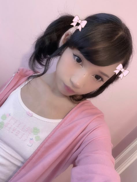 Kawaii 4c Hairstyles, My Melody Hairstyle, Cutecore Haircut, Emo Pigtails, Kawaii Short Hairstyles, Pink Pigtails, Cutesy Hairstyles, Kawaii Short Hair, Cutecore Hair