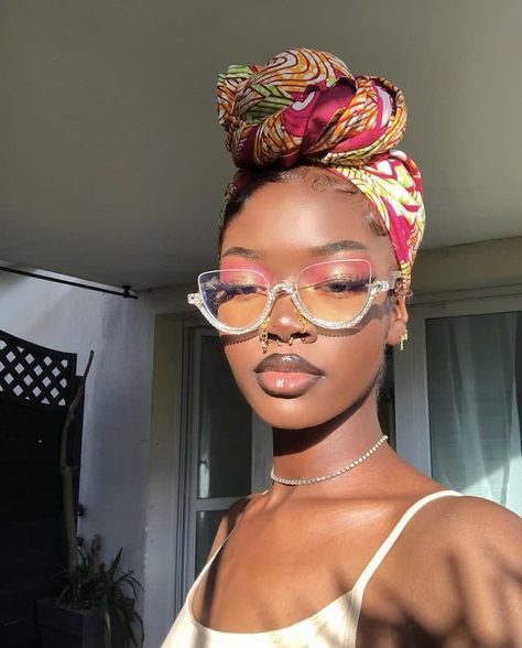 Headwrap Ideas, Headwrap Hairstyles, Braided Scarf, Makeup For Black Skin, Head Wrap Styles, Hair Wrap Scarf, Silk Scarf Hair, Hair Scarf Styles, Head Scarf Styles