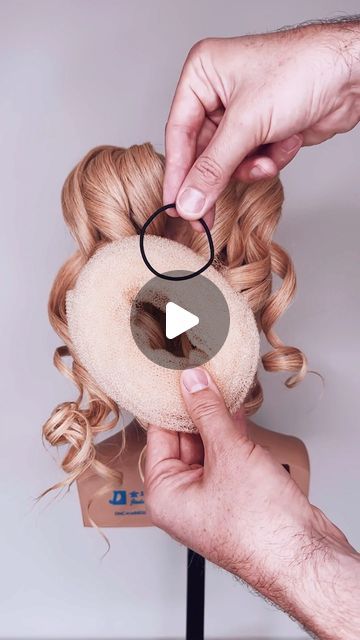 Mark Nelson-Wolter on Instagram Donut Hairstyles, Hair Up Do, Donut Hair, Diy Updo, Hair Donut, Hair Hack, Hair Stuff, Hairstyle Ideas, Hair Updos