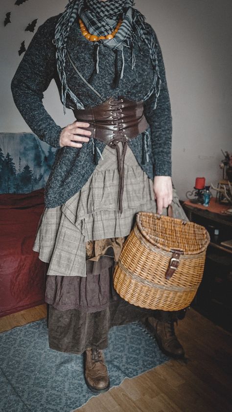 Ready for mushroom foraging in my warm layered outfit. Three skirts in total. My foraging basket is from Weaven.eu Forager Outfit, Crowcore Outfit, Three Skirts, Foraging Basket, Forest Dweller, Mushroom Foraging, Layered Outfit, Vilnius Lithuania, Layering Outfits