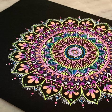 Mandala Black Background, Mandala In Black Background, Coloured Drawing Ideas, Drawing Mandalas, Artist Corner, Color Mixing Chart Acrylic, Gel Pen Art, Colourful Mandala, Rangoli Designs For Competition