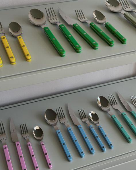 Sabre new colors 🩷💛💚🩵🧡 Shop via link #sabreparis #cutlery #flatware #tableware #spring #springsummer #tablesetting #homedecor Sabre Cutlery, Flatware, New Color, Table Settings, Decor Ideas, Tableware, Quick Saves, Color, Home Decor