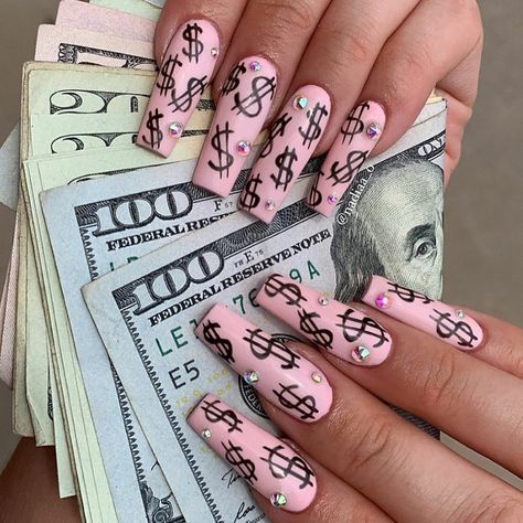 Dollar Nails, Money Sign Nails, Dollar Sign Nails, Nails With Money Design, Dollar Sign Nails Design, Money Bag Nails, Nails With Money Signs, Trendy Baddie Nails, 777 Nails