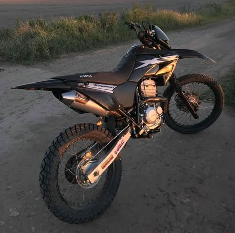 Moto Tornado 250, Moto Tornado, Honda Tornado, 240z Datsun, Tornado 250, Moped Bike, Motos Yamaha, Cool Dirt Bikes, Motorcross Bike