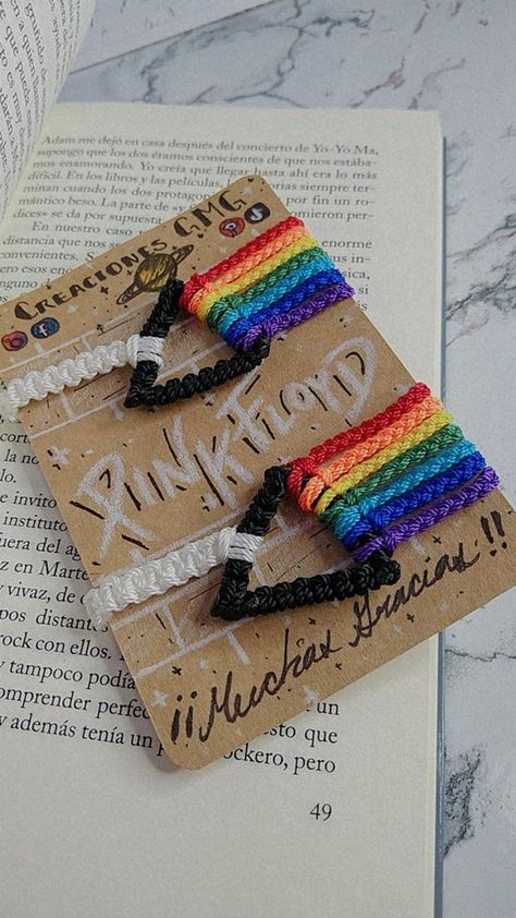 In the ad seemed to be better Pink Floyd Jewelry, What's My Aesthetic, Book Reading Journal, Friendship Bracelet Patterns Easy, Macrame Bracelet Patterns, Rainbow Keychain, Paracord Knots, Pink Floyd Dark Side, Moon Bracelet