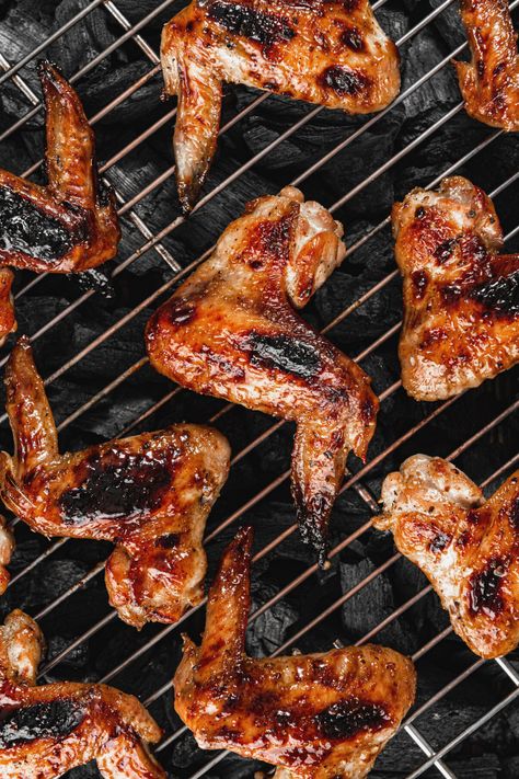 Bbq Chicken Photography, Grilled Chicken Photography, Bbq Chicken On The Grill, Bbq Smoked Chicken, Chicken Wings Grilled, Chicken Wings Bbq, Wings Bbq, Bbq Grilled Chicken Recipes, Grilled Chicken Wings Recipe