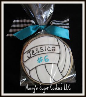 Volleyball Snacks, Volleyball Decorations, Volleyball Cookies, Decorator Cookies, Volleyball Party, Volleyball Senior Night, Volleyball Team Gifts, Team Dinner, Volleyball Tips