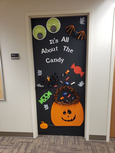 1st Grade Halloween Door Ideas, Halloween Office Door Decorations Contest, 3d Halloween Door Decorations, Halloween Door Decorations Nursing Home, Halloween Theme Door Classroom, Office Door Halloween Decorations, Halloween Door Decorations Contest Work, Halloween Door Decorations For Office, Halloween Office Door Decorations