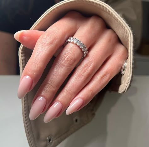 Nail Ideas Chic, Simple Long Nails, Natural Nails Long, Long Simple Nails, Delicate Nails, Long Gel Nails, Long Natural Nails, 2023 Nails, Fake Nails With Glue