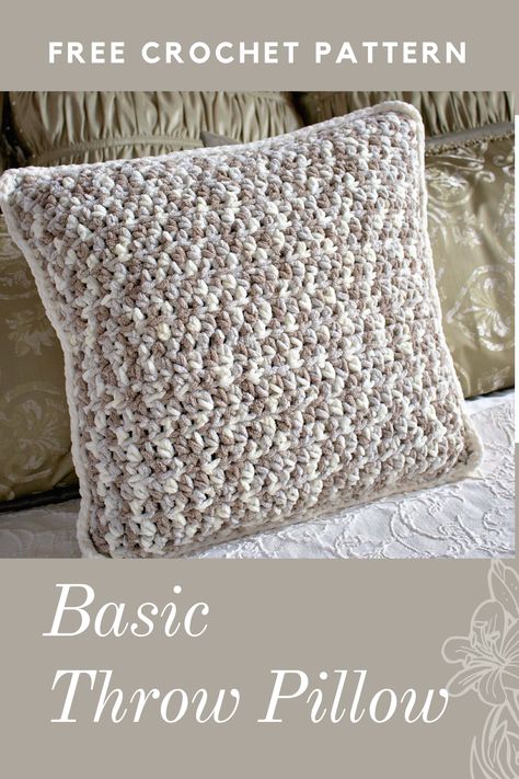 Free Crochet Pattern: Basic Throw Pillow | Pattern Paradise Diy Crochet Clothes, Pillow Cover Crochet Pattern, Crocheted Pillow, Bulky Yarn Crochet, Crochet Pillow Patterns Free, Crochet Pillow Cases, Crochet Cushion Pattern, Beau Crochet, Cushion Cover Pattern