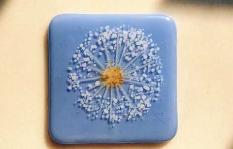 Fused Glass Dandelion, Fused Glass Ideas For Beginners, Fused Glass Jewelry Dichroic, Accent Tiles, Dandelion Art, Art Coasters, Glass Fusion Ideas, Fused Glass Artwork, Glass Fusing Projects