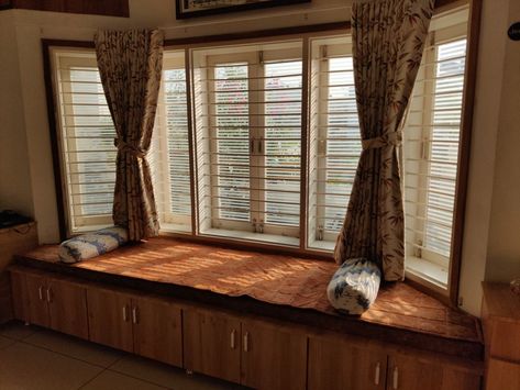 Big Windows Living Room Indian, Window Sitting Ideas, Big Windows Living Room, Bedroom Window Design, Bedroom Window Seat, Indian House Exterior Design, Living Room Indian, Interior Window Trim, Window Seat Design