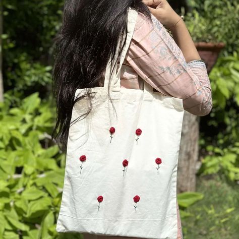 3D rose hand embroidererd tote bag 🎀😉 Wear your style in affordable price.... Limited stock, order yours now Material: canvas Color: white and black Rosé Hands, 3d Rose, Limited Stock, Your Style, White And Black, Color White, Tote Bag, Canvas, How To Wear