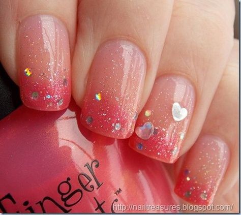 Valentine Nail Art, Nail Art Ombre, Gradient Nails, Get Nails, Cute Nail Art, Fabulous Nails, Cute Nail Designs, Fancy Nails, Creative Nails