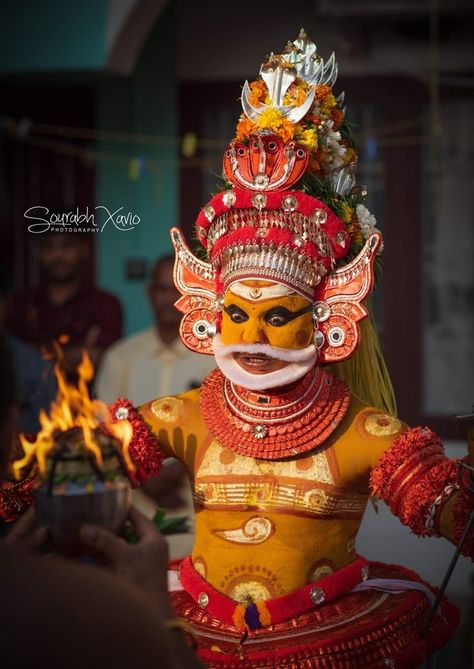 മുത്തപ്പൻ Muthappan Wallpaper Hd, Kathakali Face, Gold And Black Wallpaper, Butterfly Video, Airport Travel Outfits, Dark Background Wallpaper, Divine Power, Airport Travel, Pinterest Images