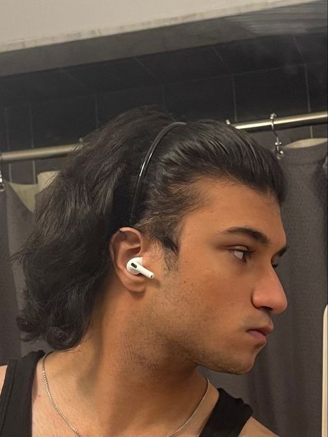 Pulled Back Hairstyles Men, Hair Band For Men, Hairband Hairstyle Men, Men With Headbands, Headband Hairstyles Men, Male Headband, Hair Tucked Behind Ears, Men Hairband, Hairband Hairstyle