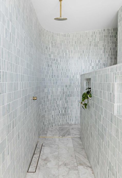 Subway Tile Vertical Stack, Subway Tile Vertical, Bathroom Interior Design Tile, Bathroom With Shower And Bath, Bathroom Shower Tub, Lounge Rugs, Windows Paint, Shower Mosaic, Bathroom Dressing Room