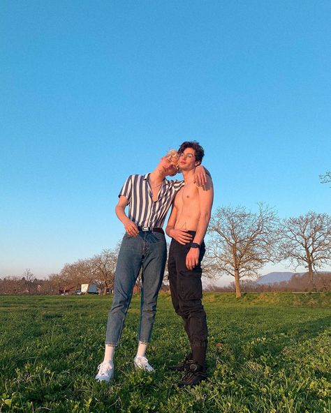 Couple Inspo, Gay Aesthetic, Power Couple, Men Model, Shirtless Men, Beautiful Day, Couple Goals, Couple Photos, Instagram Posts