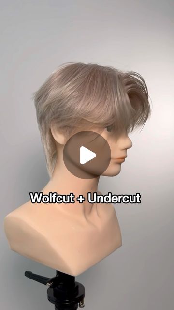 Wolfcut Undercut, Flow Haircut, Haircut Wolfcut, Undercut Haircut, Anime Haircut, The Undercut, How To Cat, Thick Hair Cuts, Hair Flip