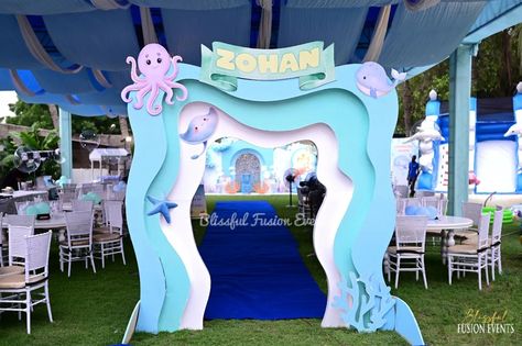 "Happiest when floating in the ocean" 🌊🧜‍♀️🐠🐋🐟 . . . . Concept & Baloon Styling: @kulsoom.motiwala Cutouts/Supplies: @blissfuldreamscreations Graphic Design: @creativefusionstudiospk Videography: @a.g.production1 Party favours: @creative.trendz Whatsapp: 0311-2985551 "Life's too Short to have Boring Parties" #undertheseaparty #festaunderthesea #onederthesea #seatheme #seaparty #twothesea #undertheseabirthday #seathemebirthdayparty #Bridalshower #babyshower #wedding #celebration #party #Bi... Baloon Garland, Selfie Wall, Wedding Entrance Decor, 1st Birthday Decorations, Event Backdrop, Wedding Entrance, Mermaid Theme Birthday, Mermaid Theme, Under The Sea Party