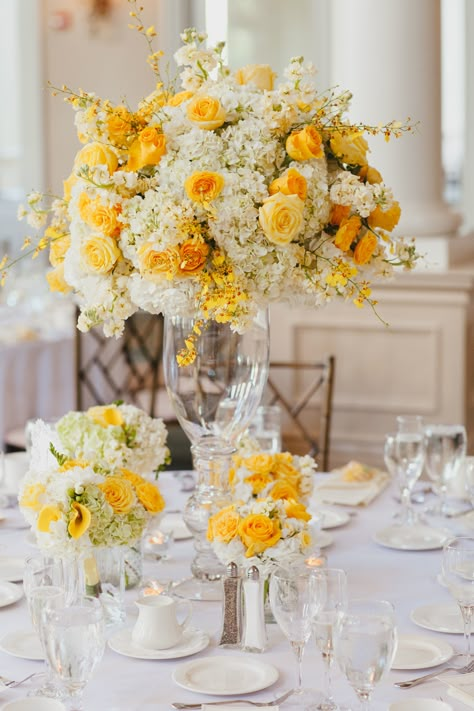 Yellow flower arrangement Yellow And Beige Wedding, Yellow Wedding Ideas Color Schemes, Yellow Floral Arrangements Wedding, Yellow Event Decor, Yellow Wedding Decor, Yellow Roses Wedding Decor, Wedding Flowers Yellow And White, Pastel Yellow Wedding Theme, Yellow Rose Centerpiece