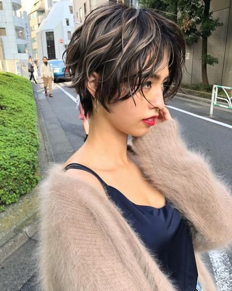 I Like Your Hair, New Hair Look, Chic Short Hair, Girls Short Haircuts, Short Hairdos, Hairdos For Short Hair, Hair Styler, Short Hair With Layers, Girls Hair