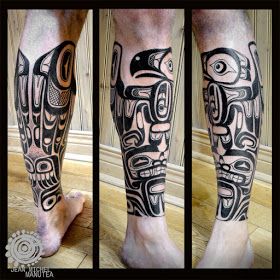 tatouage polynesien and Norse tattoo: amerindian haida montreal Native American Tattoo Art, Aurora Tattoo, Haida Tattoo, Arte Haida, Native American Tattoo, Native Tattoos, Haida Art, Norse Tattoo, Leg Tattoo Men