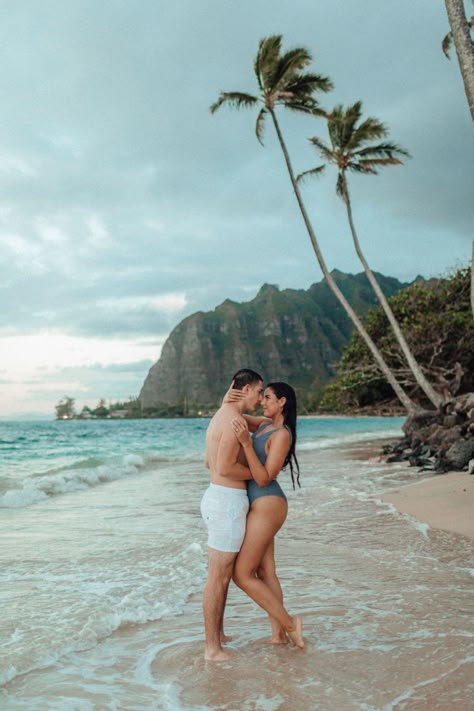 Honeymoon Pictures, Hawaii Photography, Honeymoon Photos, Beach Honeymoon, Hawaii Elopement, Hawaii Photographer, Romantic Beach, Beach Maternity, Couple Picture Poses