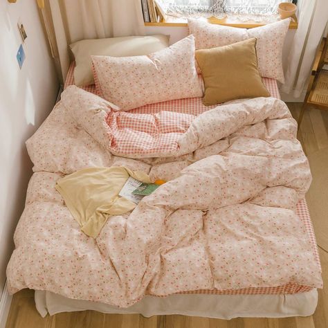 Cute Bedding, Dorm Room Inspiration, College Room, Inspire Me Home Decor, Pink Bedding, Pink Room, Cute Room Decor, Comforter Cover, Room Inspiration Bedroom