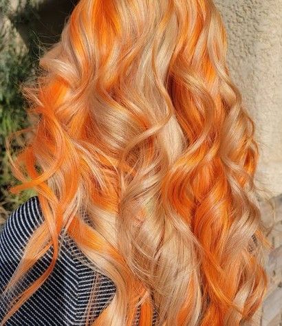 Cheveux Oranges, Split Dyed Hair, Hair Color Orange, Blonde Streaks, Vivid Hair Color, Ginger Hair Color, Dyed Hair Inspiration, Pretty Hair Color, Halloween Hair