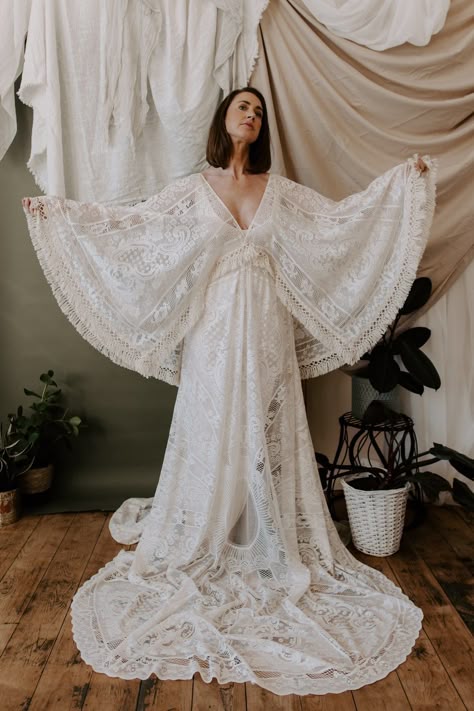 1970’s Wedding Dress, Loose Wedding Dress, Boho Wedding Dresses With Sleeves, Long Sleeve Bohemian Wedding Dress, 70s Wedding Dress, Boho Wedding Dresses, Wedding Dresses Hippie, Beach Wedding Dress Boho, Bohemian Bridal