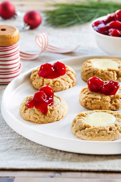 Cherry cheesecake cookies will be a holiday favorite for years to come. Mini bites of cheesecake bliss are what I'm talking about! Cherry Cheesecake Cookies, Microwave Lemon Curd, Savory Cakes, Salted Caramel Cheesecake, Mini Bites, Caramel Cheesecake, Cherry Cheesecake, Cheesecake Cookies, Baking Essentials