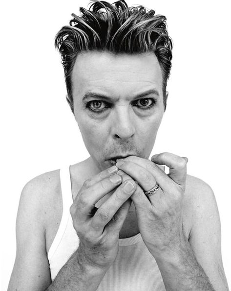 David Bowie Outside, Rankin Photography, John Rankin, High Key Portrait, High Key Photography, Bowie Ziggy Stardust, Terry O Neill, David Bowie Ziggy, Station To Station