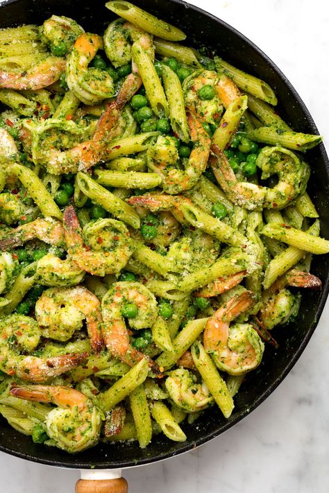 Pesto Penne with Shrimp and PeasDelish Easy Skillet Dinner, Spring Pasta, Pasta Penne, Favorite Pasta Recipes, Pasta Al Pesto, Pea Recipes, Shrimp Recipes Easy, Shrimp Dishes, Supper Recipes