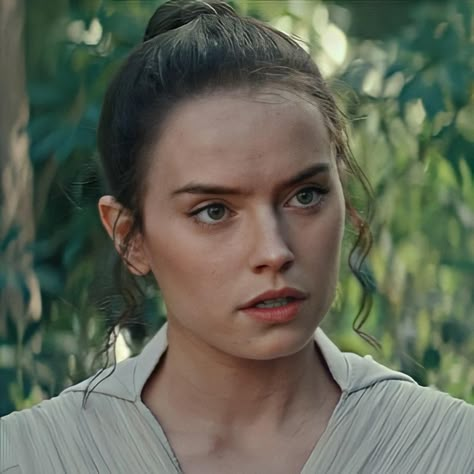 Rey Daisy Ridley, Daisy Ridley Star Wars, Star Wars Makeup, Star Wars Rey, Rey Skywalker, Driving Miss Daisy, Princess Makeup, Rey Star Wars, Daisy Ridley