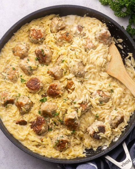 Two of my favorite things: Juicy, flavorful Chicken Meatballs and creamy Garlic Parmesan Orzo, cooked together in one pan in about 45… | Instagram Chicken Meatballs With Orzo, Meatballs And Orzo, Brownies Video, Healthy Meals For The Week, Cooking Frozen Meatballs, Easy Hollandaise, Lush Dessert, Lemon Lush, Creamy Soups