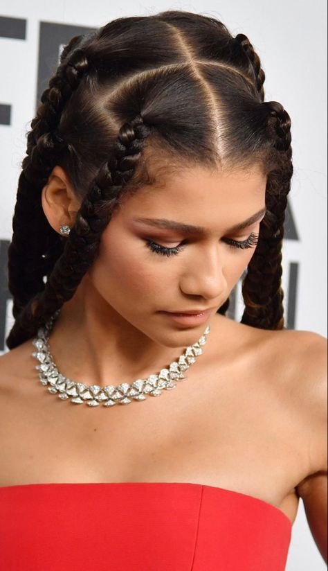 Boxing Braids, Zendaya Hairstyles, Cabello Afro Natural, Jumbo Box Braids, Jumbo Braids, Zendaya Style, 90s Hairstyles, Protective Hairstyles, Aesthetic Hair