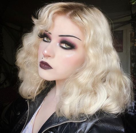 Bride Of Chucky Makeup, Tiffany Ray, Tiffany Bride Of Chucky, Edgy Makeup Looks, Chucky Tiffany, Makeup Faces, Graduation Makeup, Bride Of Chucky, Alt Makeup