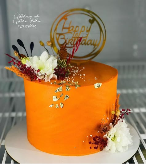 Orange Colour Cake Design, Burnt Orange Birthday Cake, Orange And Gold Birthday Cake, Birthday Cake Orange Color, Orange And Gold Cake, Orange And Green Cake, Orange Colour Cake, Orange Color Cake, Birthday Cake Orange