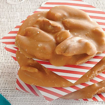 Praline Recipe, Pecan Pralines, Homemade Candies, Best Cookie Recipes, Candy Desserts, Yummy Sweets, Southern Recipes, Sweet Stuff, Southern Living