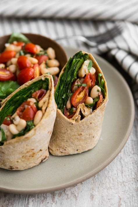 Bruschetta Wrap, White Bean Wrap, Bean Wrap, Cheese Bruschetta, Spinach Healthy, Bruschetta Recipe, Arugula Salad, White Bean, Veggie Burger