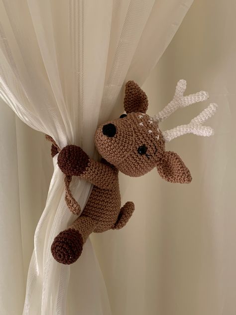 Whimsical Nursery Decor, Classy Baby Shower, Crochet Deer, Crochet Christmas Gifts, Easy Crochet Animals, Mode Crochet, Pola Amigurumi, Crochet Curtains, Fun Crochet Projects