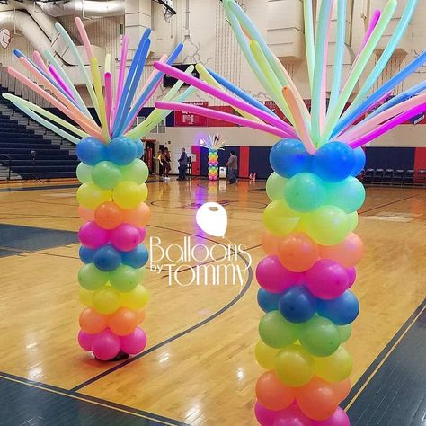 Balloons By Tommy on Instagram: “Neon balloon columns for a school event!⠀ ⠀ #balloons #neon #blacklight #ballooncolumns” Neon Homecoming, Birthday Glow Party, School Dance Decorations, Neon Balloons, Glow Party Decorations, Glow Dance, Neon Dance, Balloon Pillars, Middle School Dance