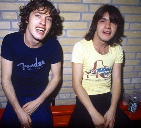 Phil Rudd, Acdc Angus Young, Malcolm Young, Ac Dc Rock, Acdc Angus, Bon Scott, Brian Johnson, Angus Young, Music Station