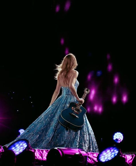 I was enchanted to meet you, Sydney! 💜 #TaylorSwift #TaylorSwiftErasTour #SydneyTSTheErasTour #TSTheErasTour | Instagram Female Rage, Taylor Swift Speak Now, Estilo Taylor Swift, Taylor Swift Cute, Swift Photo, Speak Now, Taylor Swift Concert, Taylor Swift Wallpaper, Long Live Taylor Swift